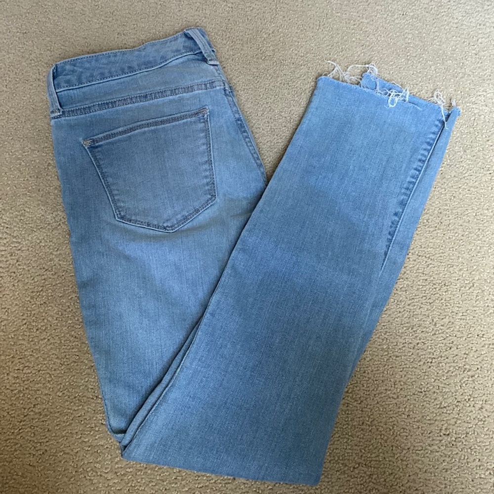 Universal Threads jeans. like new. no holes or rips.